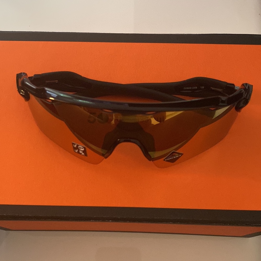 Oakley sport sunglasses